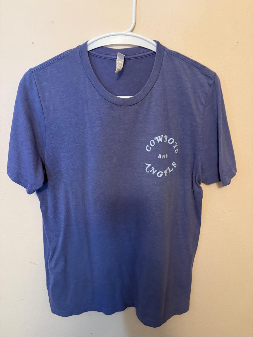 T-shirt purple